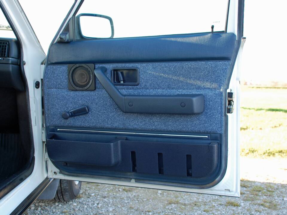 Afbeelding 17/45 van Volvo 245 GL (1991)