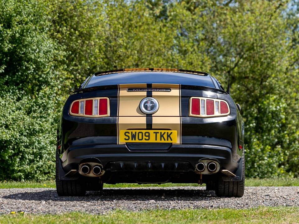 Image 7/50 of Ford Mustang V6 (2009)
