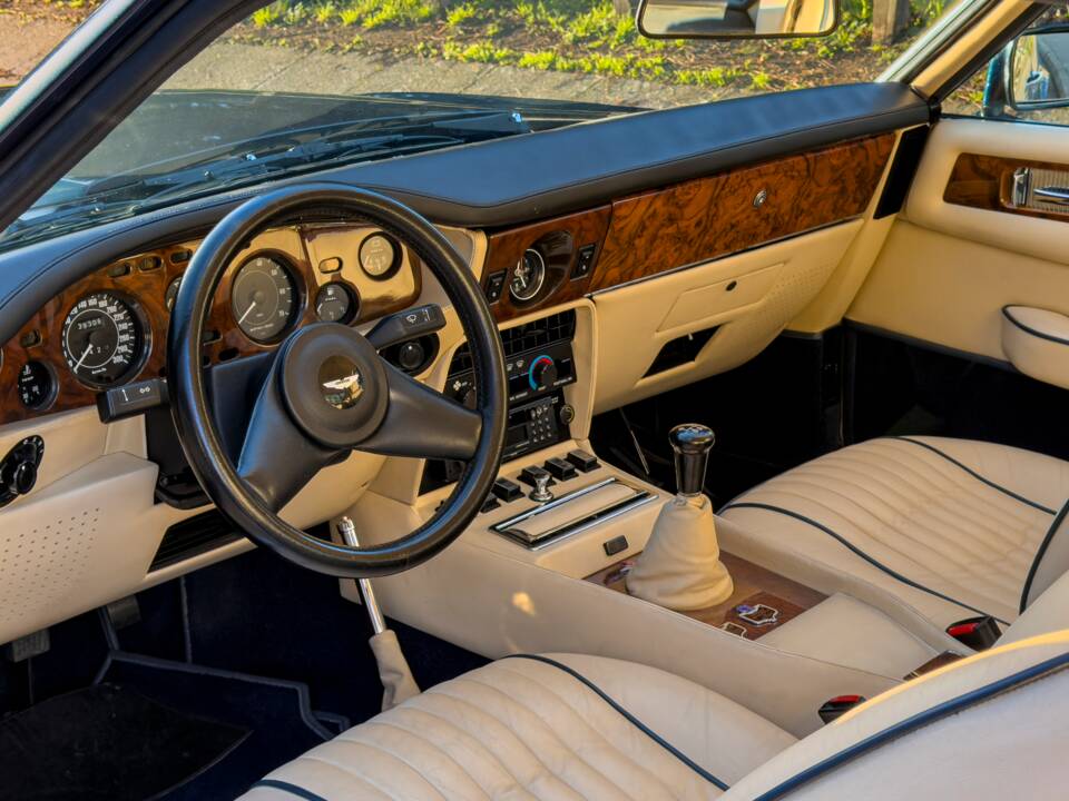Afbeelding 13/22 van Aston Martin V8 Vantage X-Pack (1987)