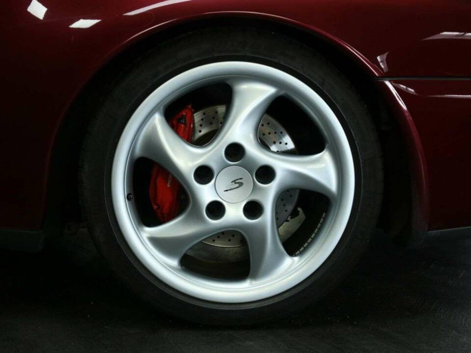 Image 49/50 de Porsche 911 Carrera 4S (1996)