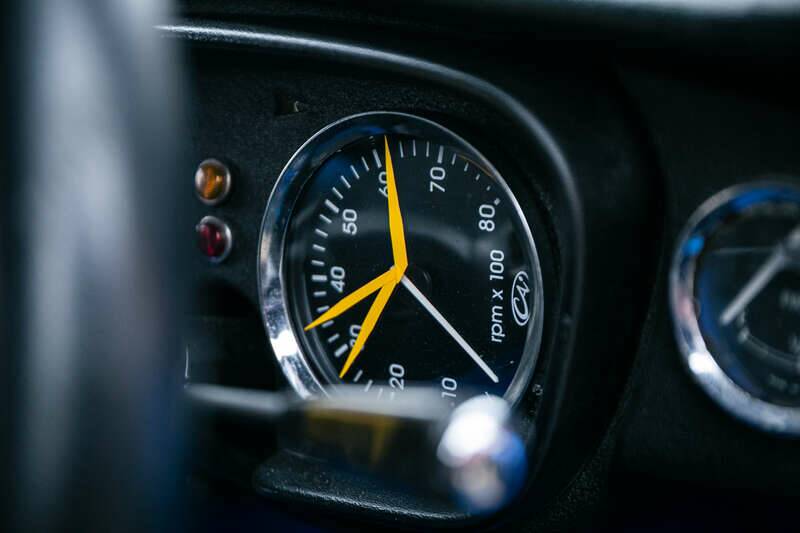 Image 14/45 of MG MGB GT (1964)