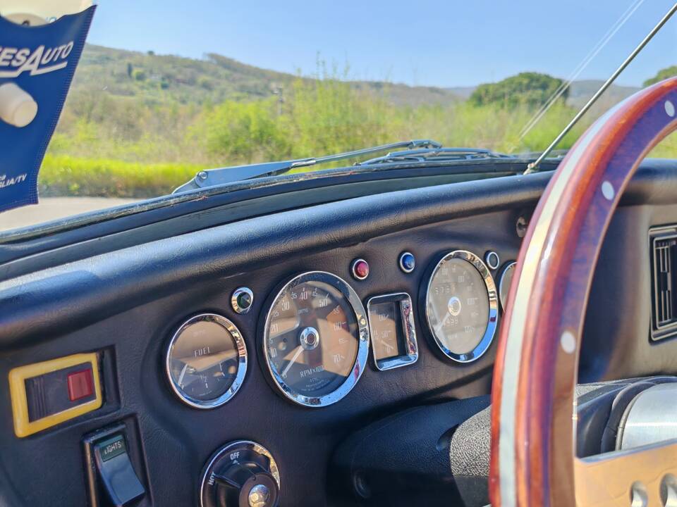 Immagine 29/37 di MG MGB (1972)