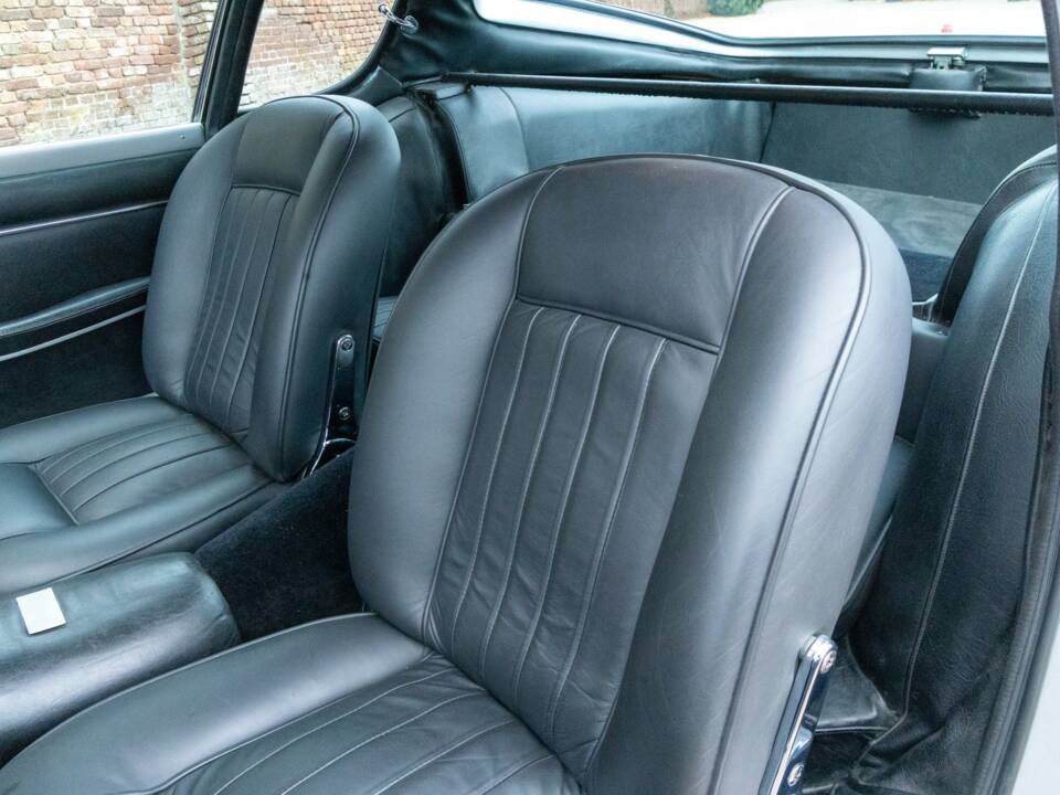 Image 46/50 of Maserati Mistral 4000 (1966)