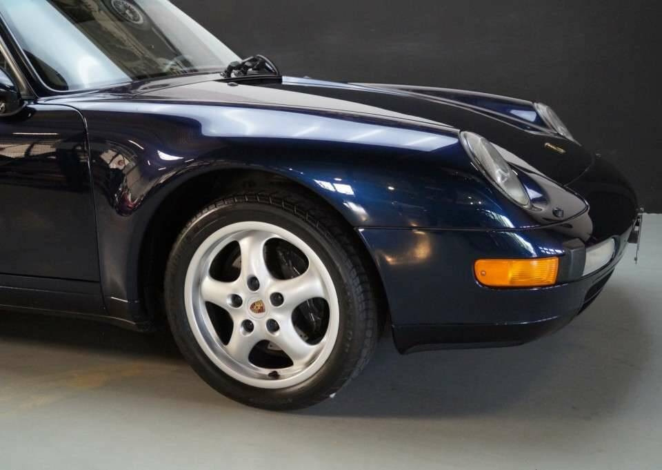 Image 25/50 of Porsche 911 Carrera (1995)