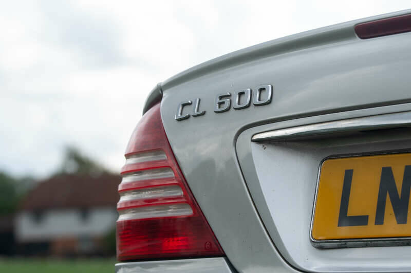 Imagen 32/50 de Mercedes-Benz CL 600 (2003)