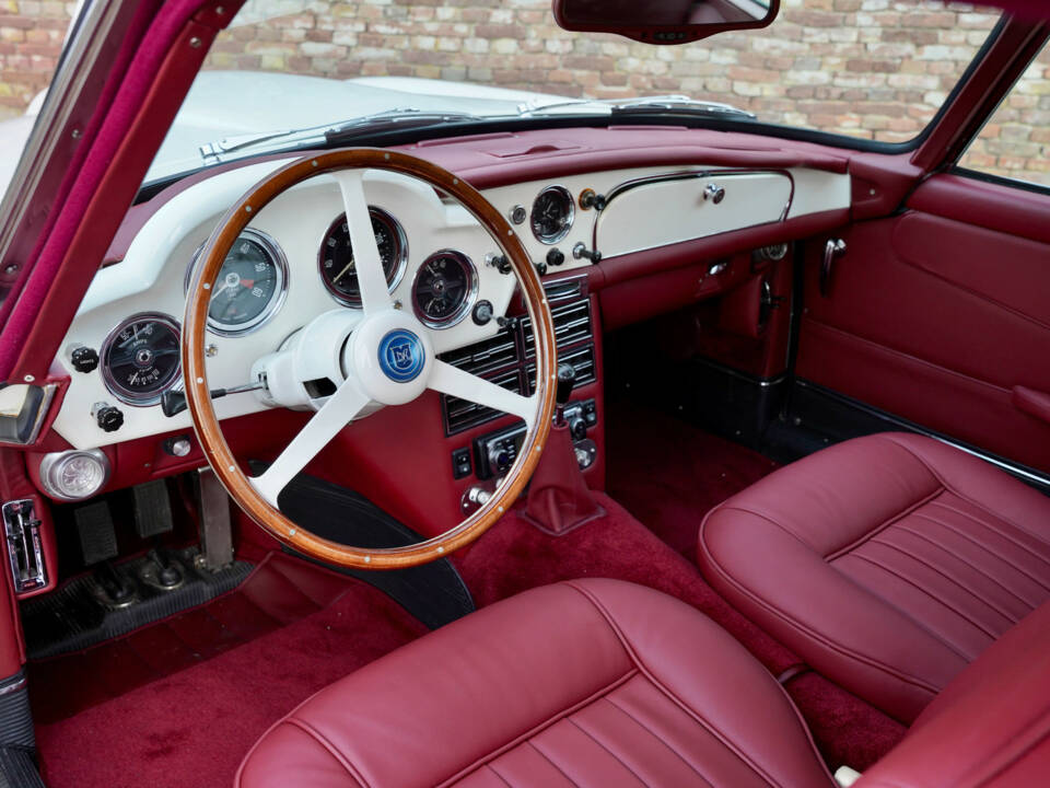 Bild 23/50 von Aston Martin DB 4 (1961)