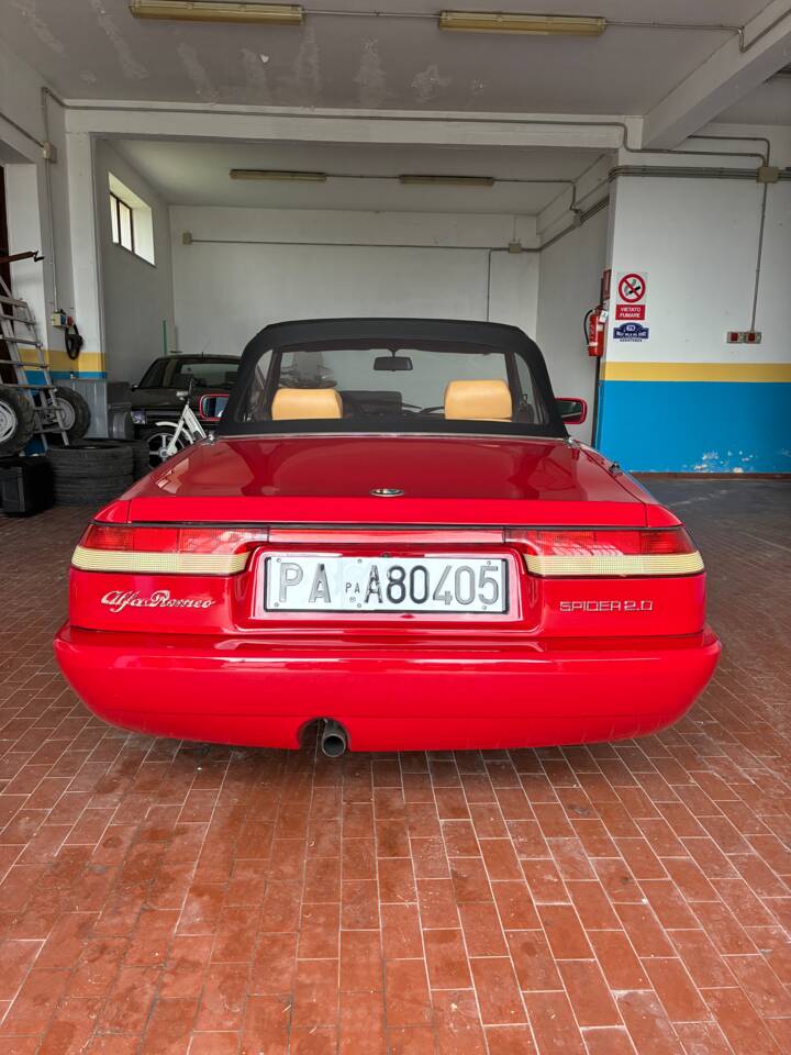 Image 4/23 of Alfa Romeo 1.6 Spider (1991)