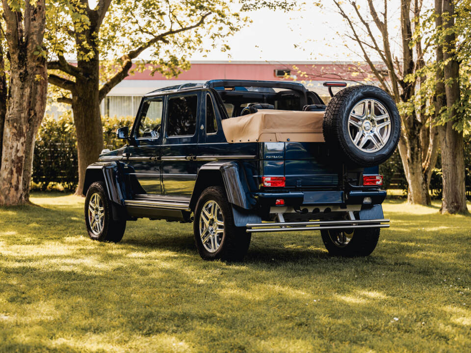 Immagine 12/99 di Mercedes-Benz Maybach G 650 Landaulet (2018)