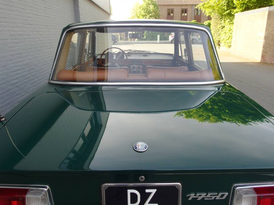 Image 18/99 of Alfa Romeo 1750 Berlina (1970)