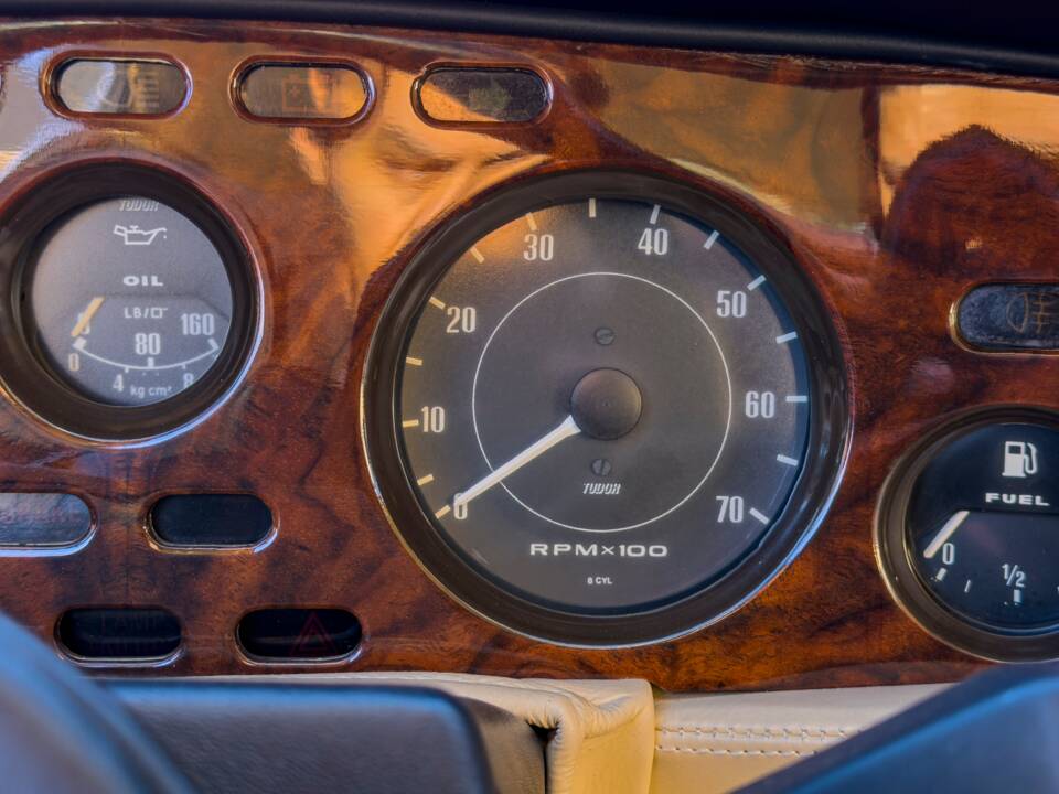 Afbeelding 16/22 van Aston Martin V8 Vantage X-Pack (1987)