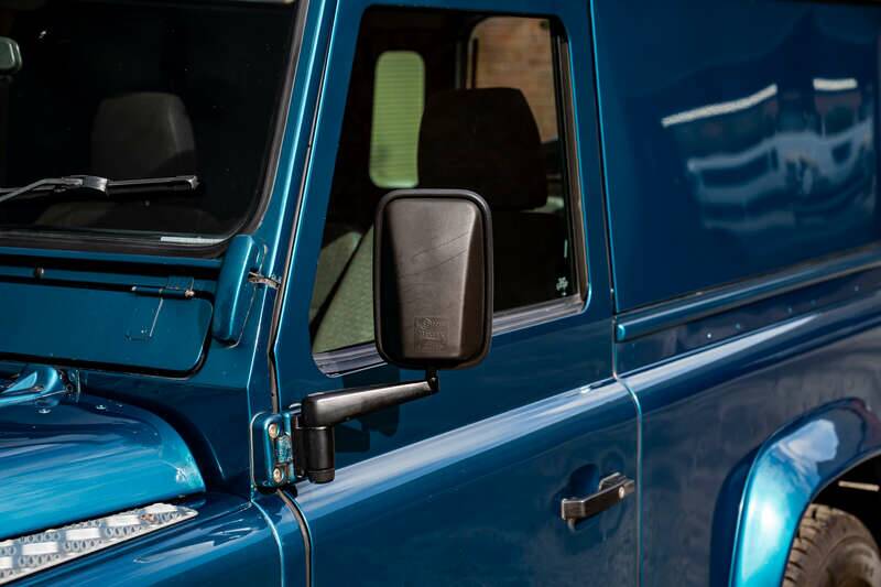 Bild 33/50 von Land Rover Defender 110 Turbo Diesel (1999)