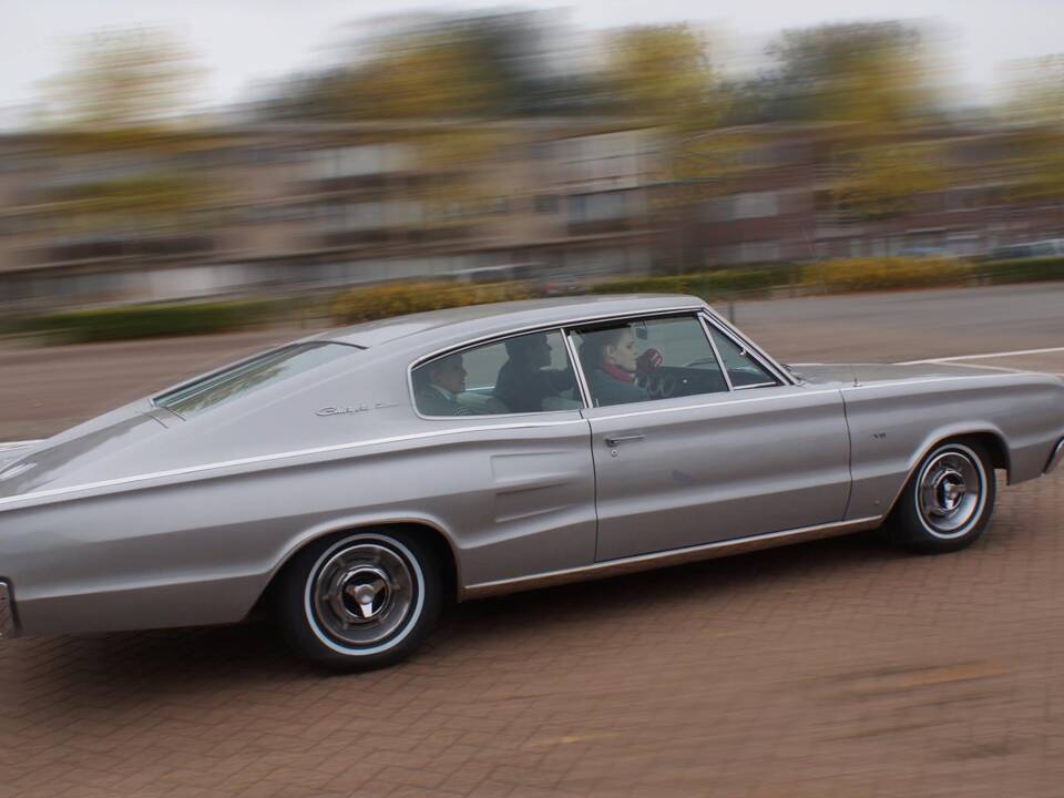 Image 11/12 of Dodge Charger (1966)