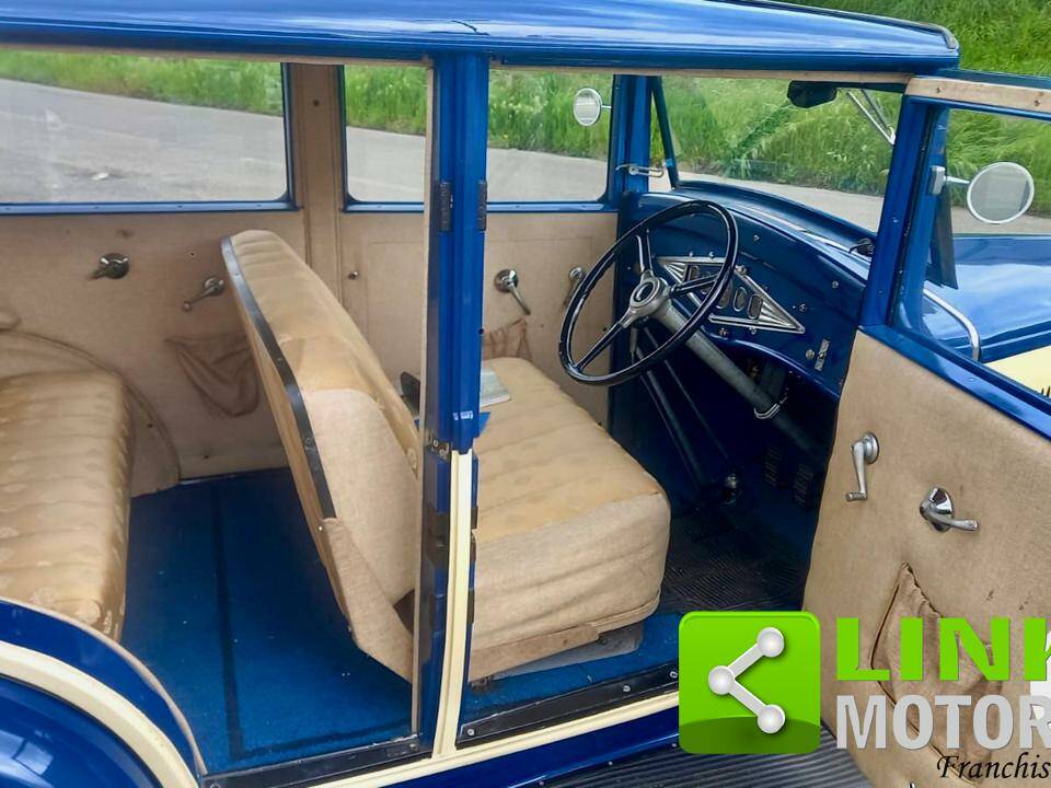 Image 10/10 of Renault Monaquatre (1932)