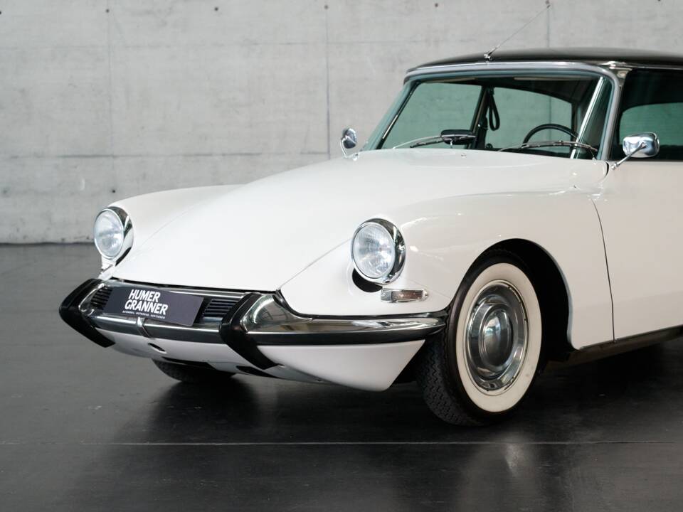 Bild 3/50 von Citroën DS 21 Pallas (1966)