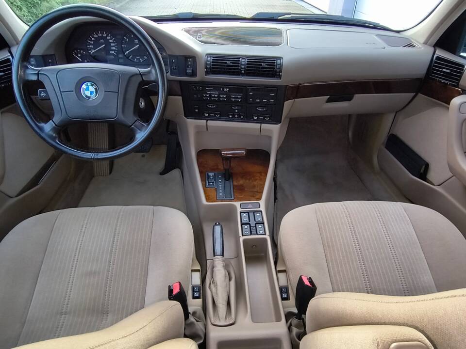 Bild 13/32 von BMW 520i (1994)