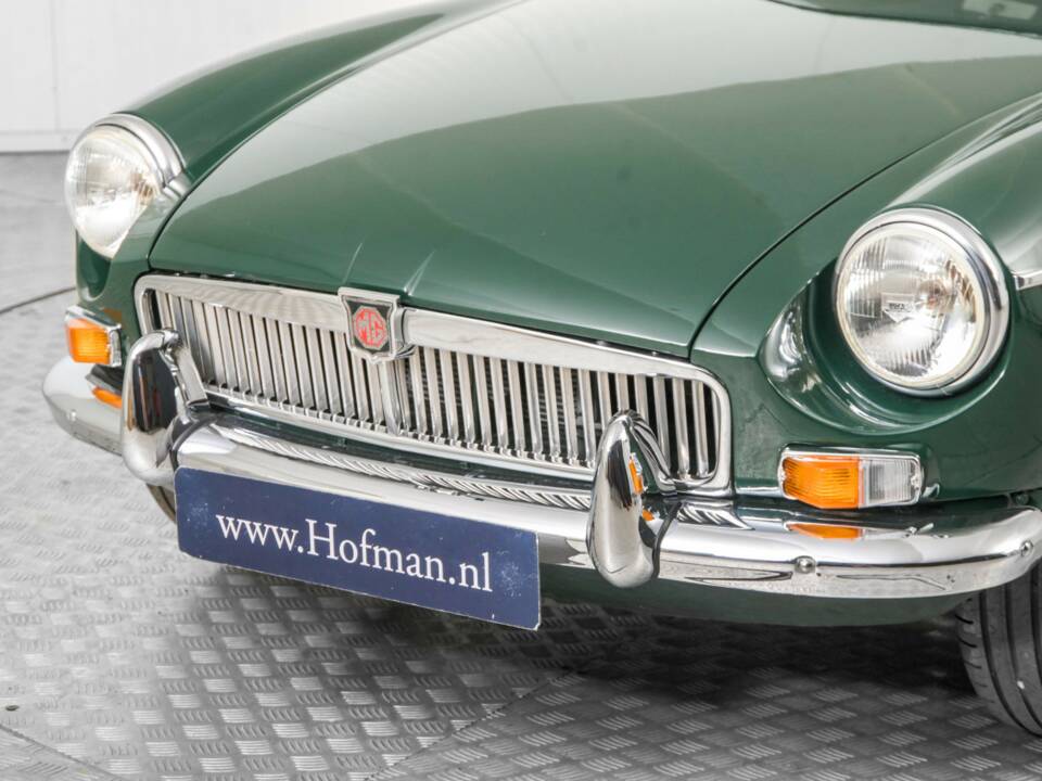 Image 19/50 de MG MGB GT (1966)