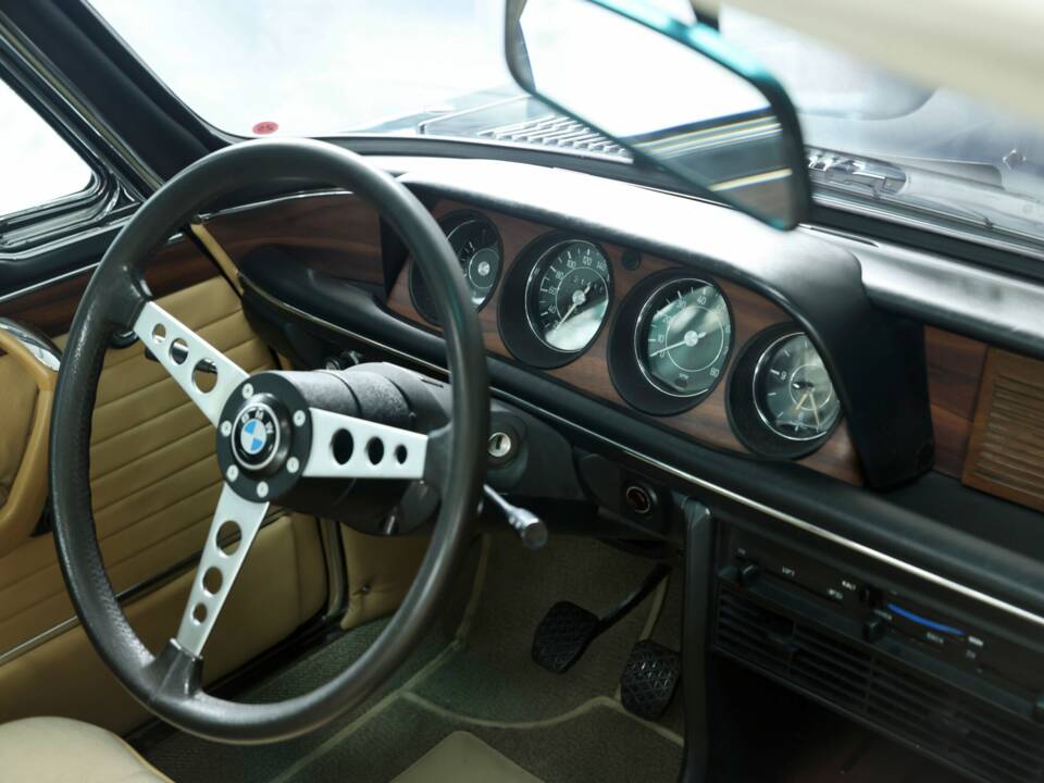 Bild 35/50 von BMW 3.0 CSi (1975)