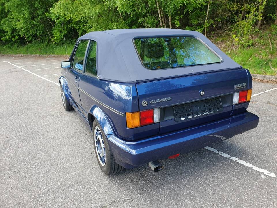 Image 53/75 de Volkswagen Golf Mk I Convertible 1.8 (1991)