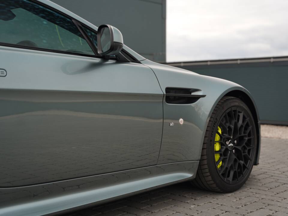 Bild 43/50 von Aston Martin V12 Vantage AMR (2017)