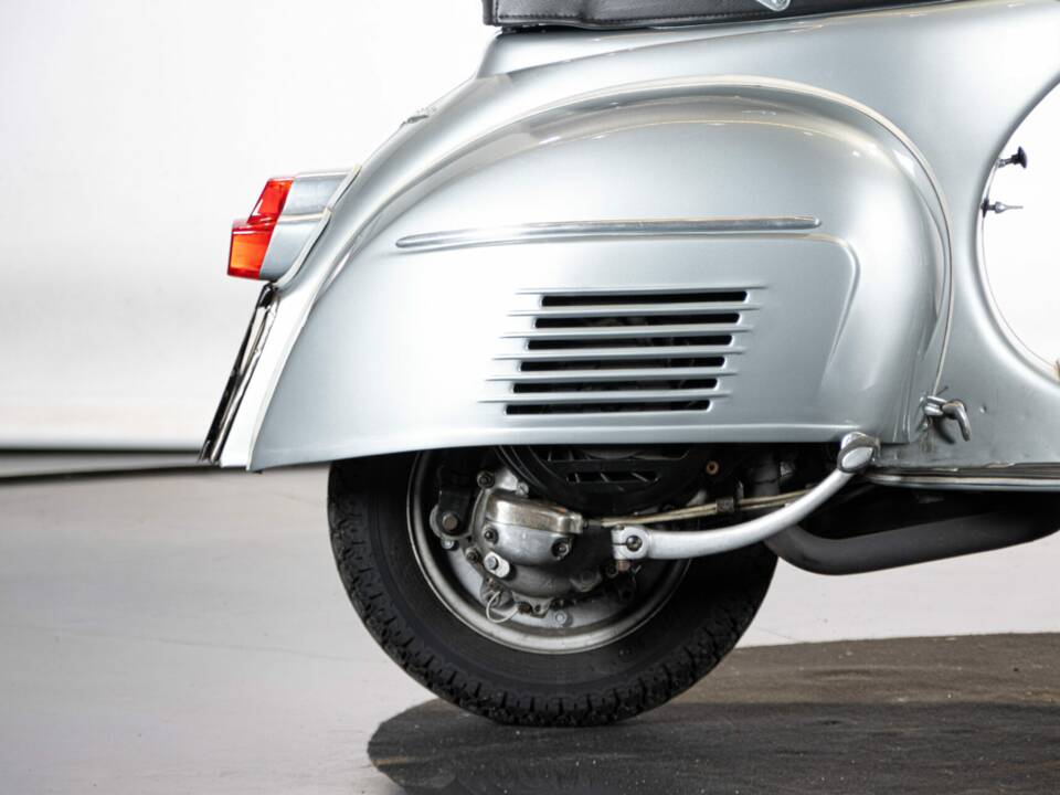 Bild 32/50 von Piaggio Vespa 150 Sprint (1967)