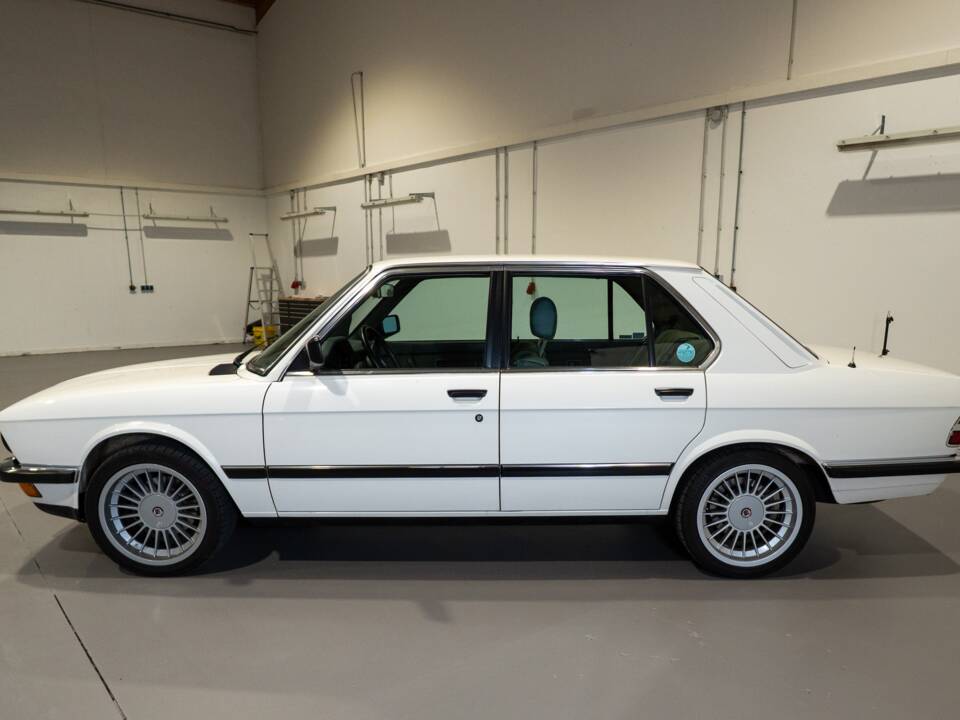 Afbeelding 2/52 van BMW 528i (1984)