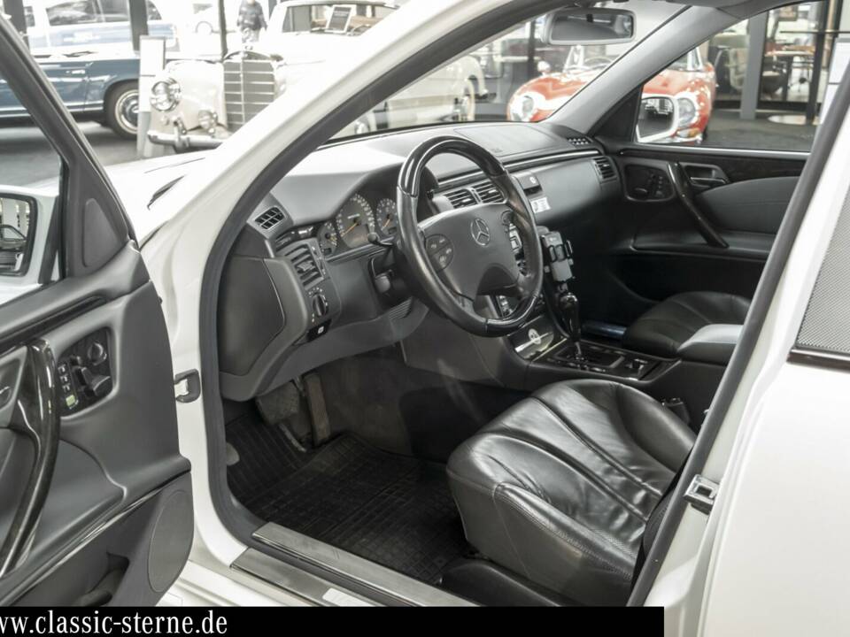 Bild 13/15 von Mercedes-Benz E 55 AMG T (2001)