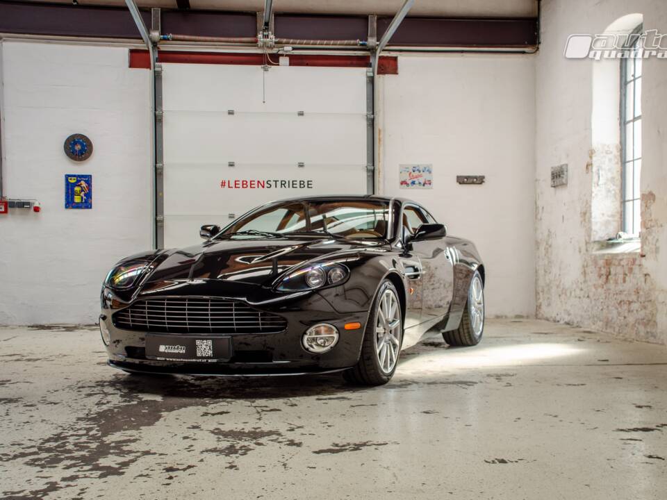 Afbeelding 5/19 van Aston Martin V12 Vanquish S (2005)