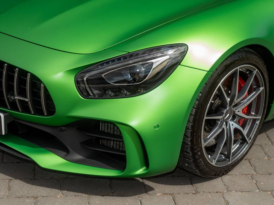 Image 11/67 of Mercedes-AMG GT-R (2018)
