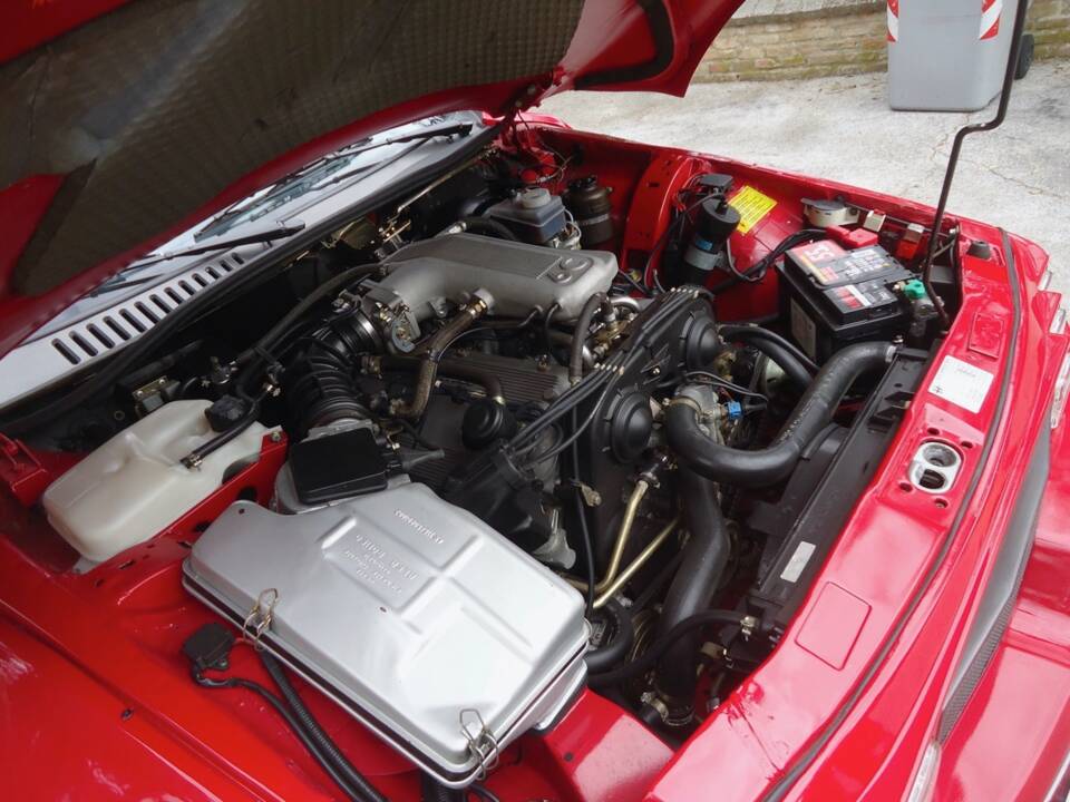 Image 20/32 of Alfa Romeo SZ (1990)