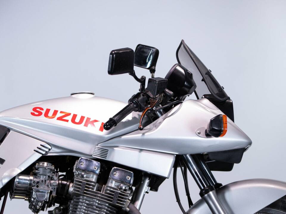 Image 42/50 of Suzuki DUMMY (1982)