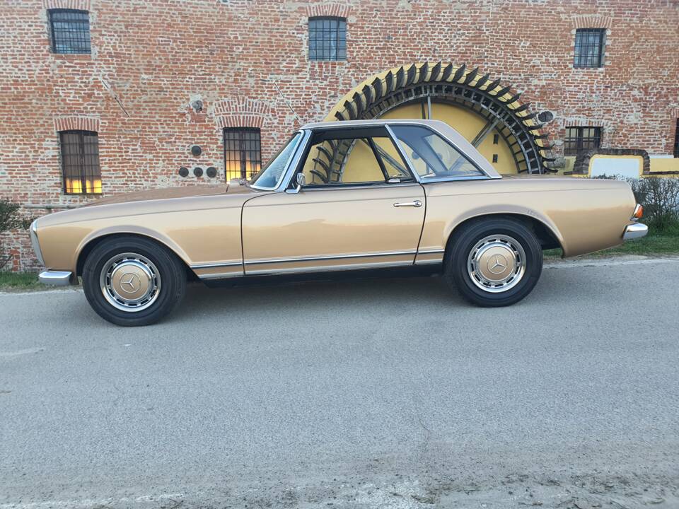 Image 2/16 de Mercedes-Benz 280 SL (1970)