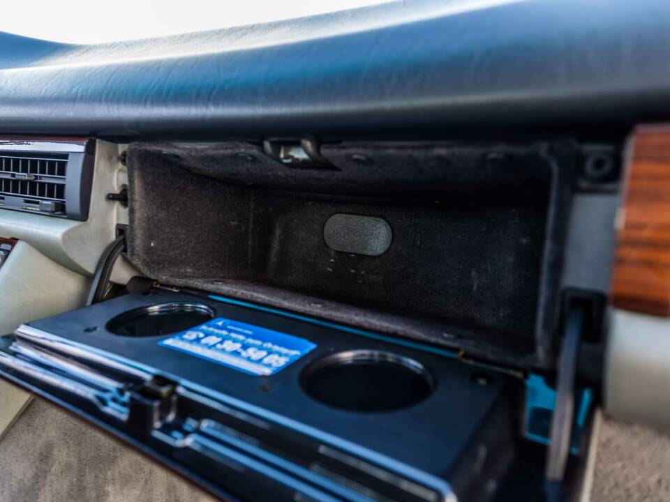 Image 117/175 of Mercedes-Benz 420 SE (1986)