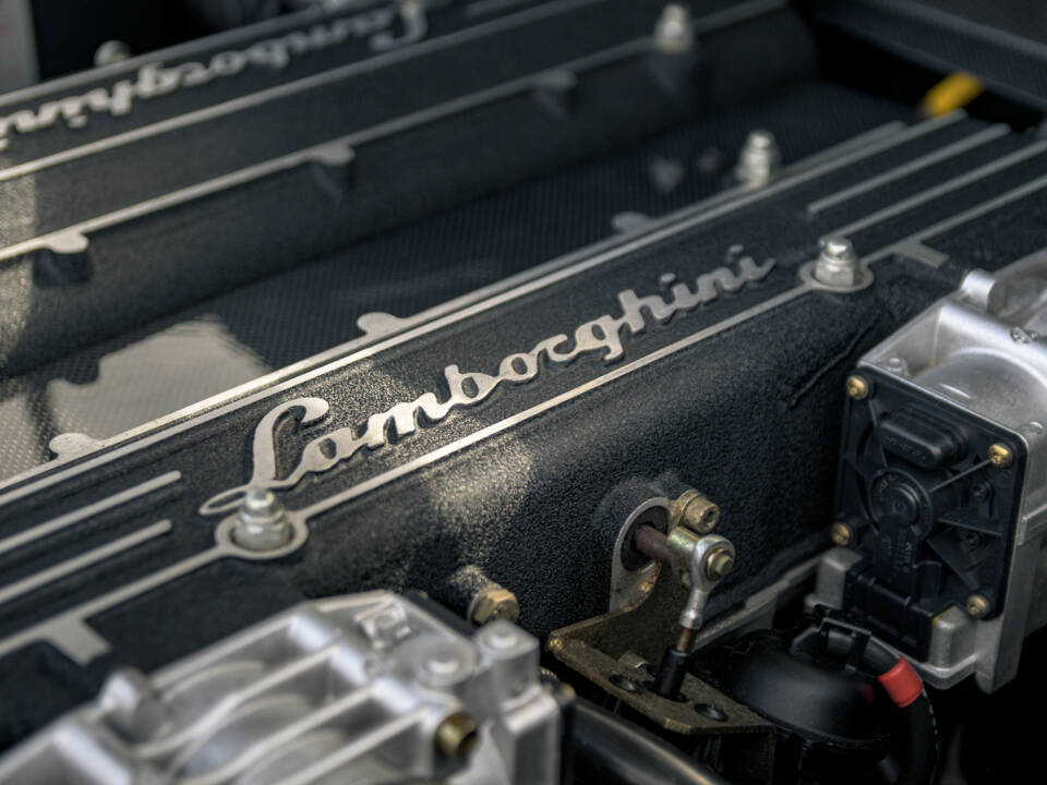 Afbeelding 36/42 van Lamborghini Murciélago (2001)