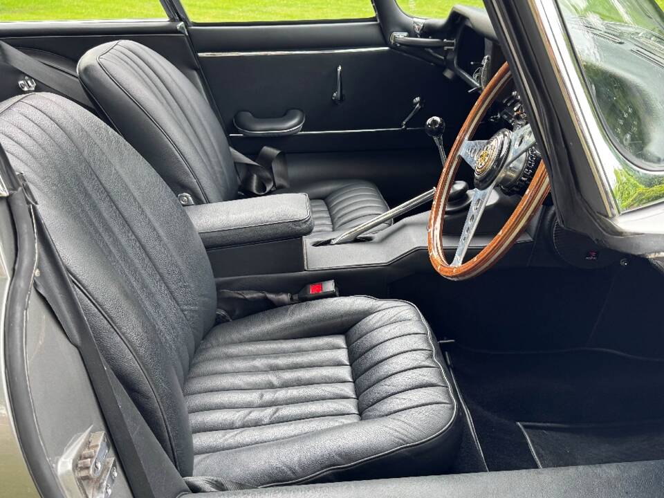 Image 24/30 de Jaguar Type E 4.2 (1965)