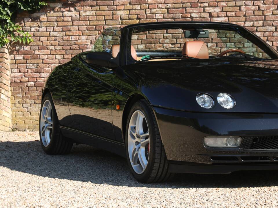 Afbeelding 46/50 van Alfa Romeo Spider 3.2 V6 24V (2003)