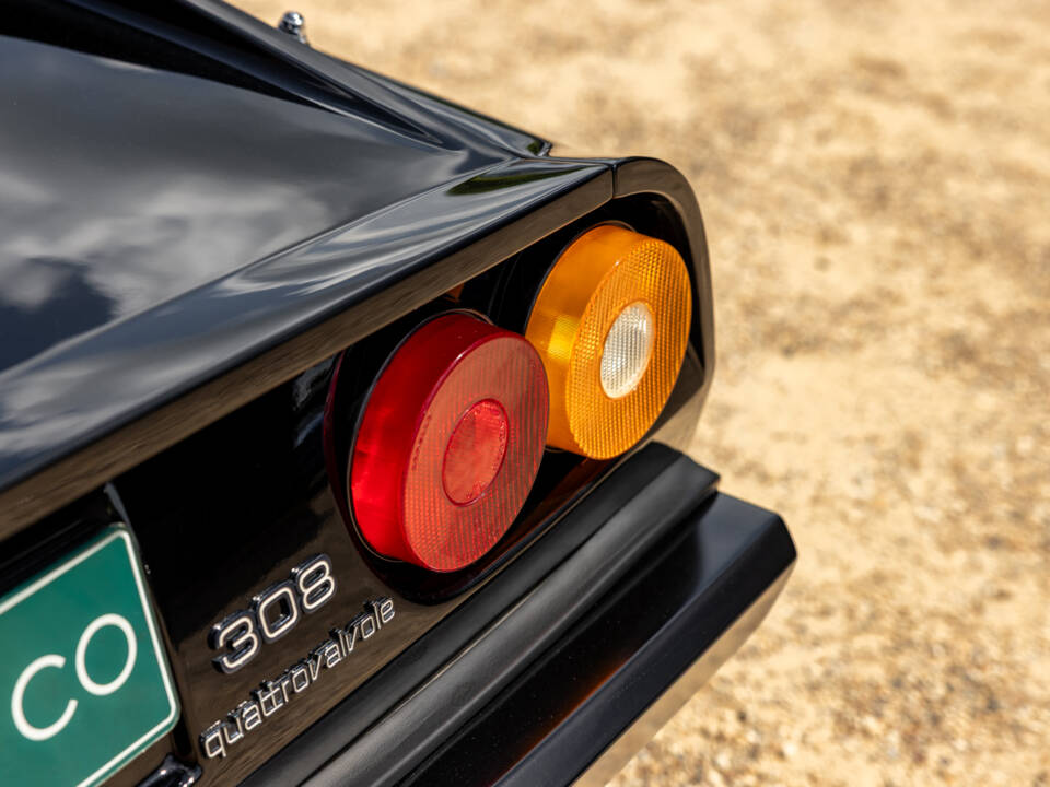 Image 51/80 of Ferrari 308 GTSi Quattrovalvole (1985)