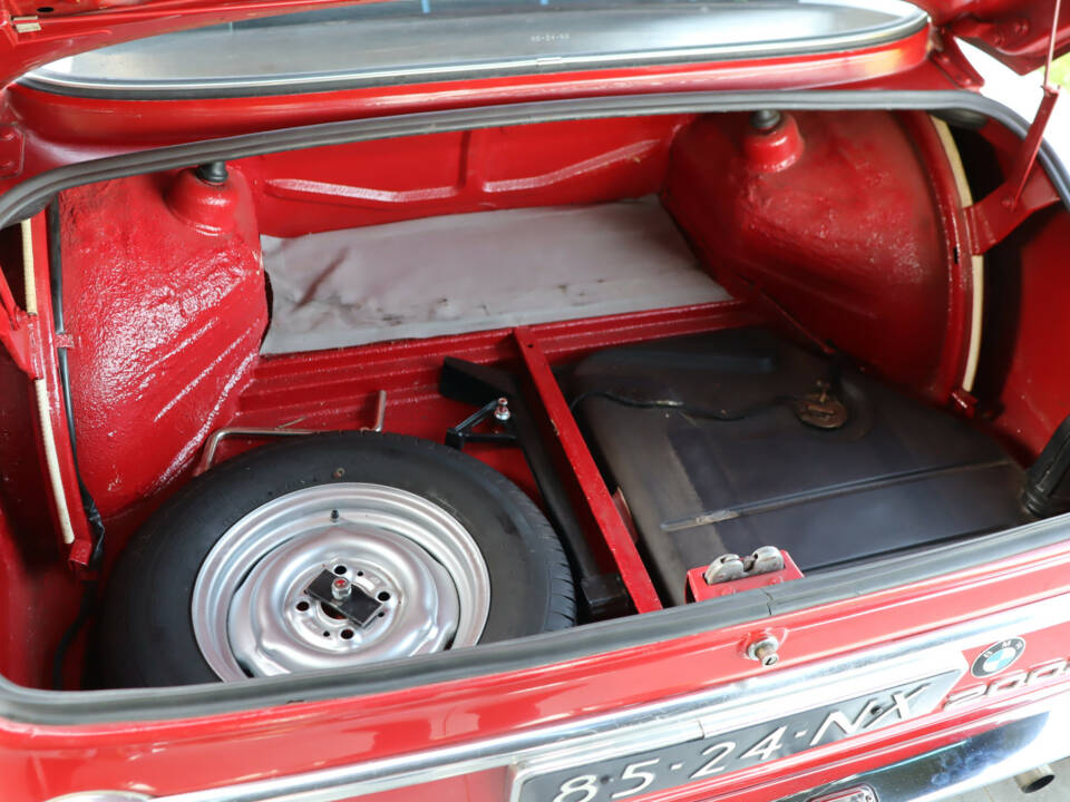 Image 24/50 of BMW 2002 (1970)