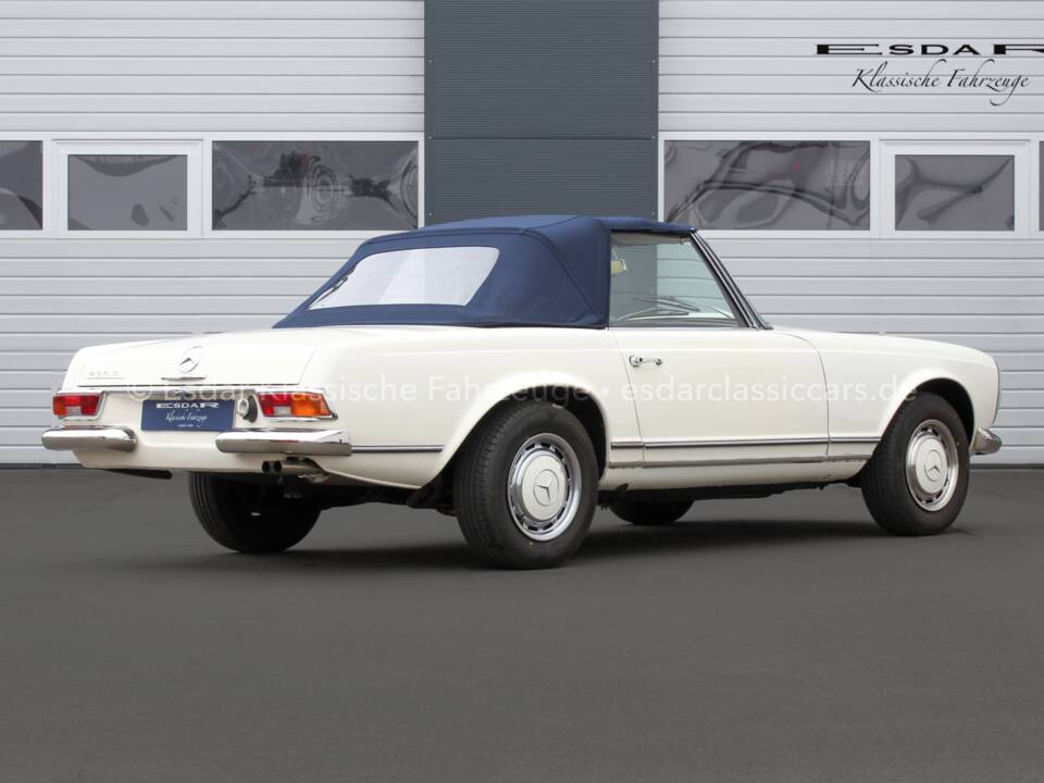 Afbeelding 3/31 van Mercedes-Benz 230 SL (1967)
