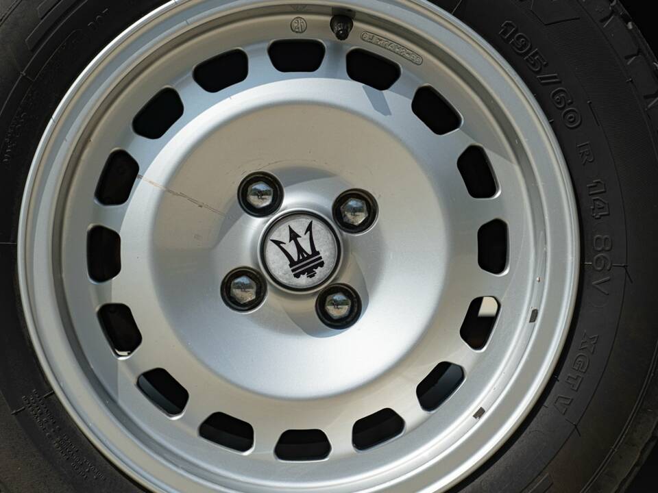 Bild 24/50 von Maserati Biturbo i (1988)