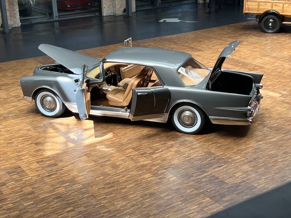 Bild 36/43 von Facel Vega Excellence (1960)