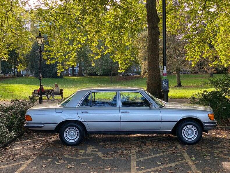 Image 25/50 de Mercedes-Benz 450 SEL 6,9 (1978)