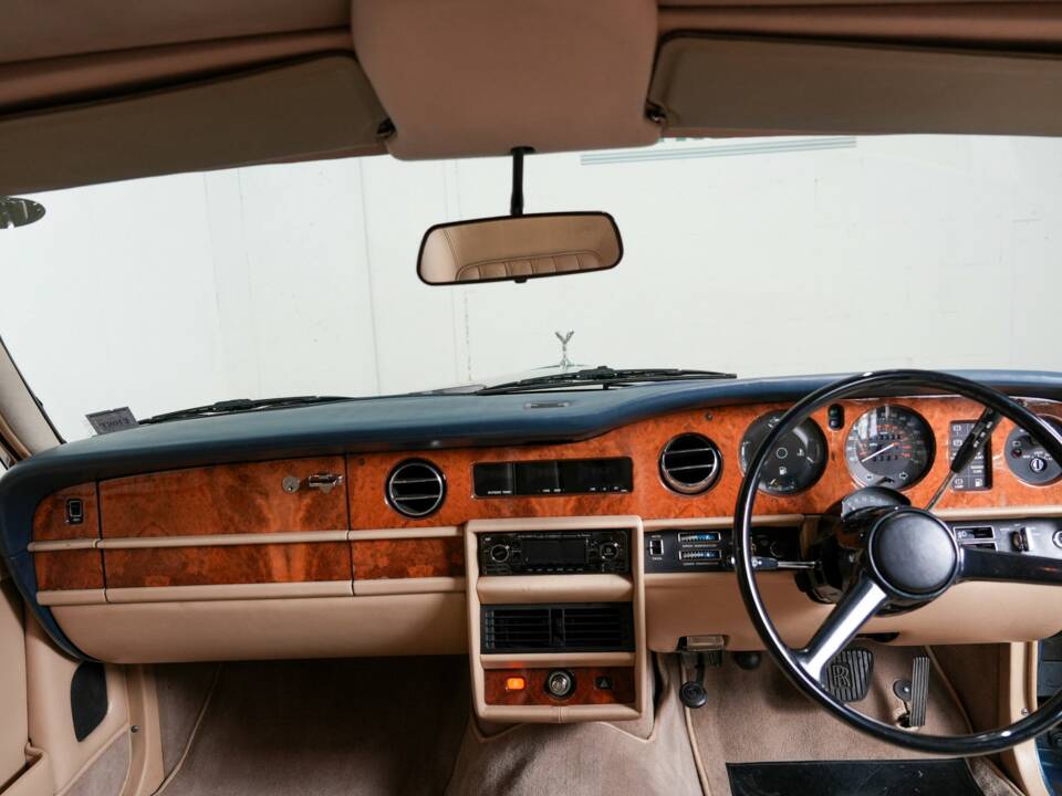 Image 2/48 of Rolls-Royce Silver Spirit (1983)