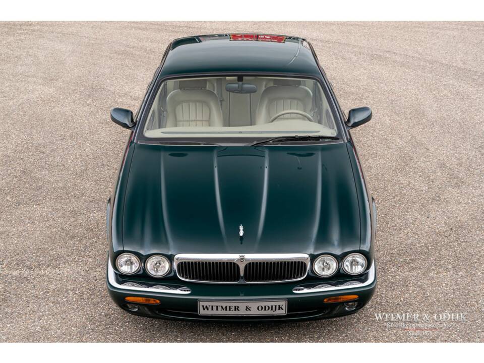 Bild 9/32 von Jaguar XJ 8 Executive (1998)