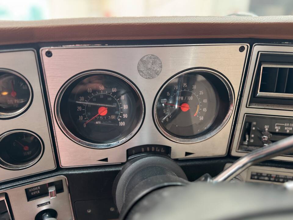 Imagen 18/23 de GMC Suburban Sierra (1979)