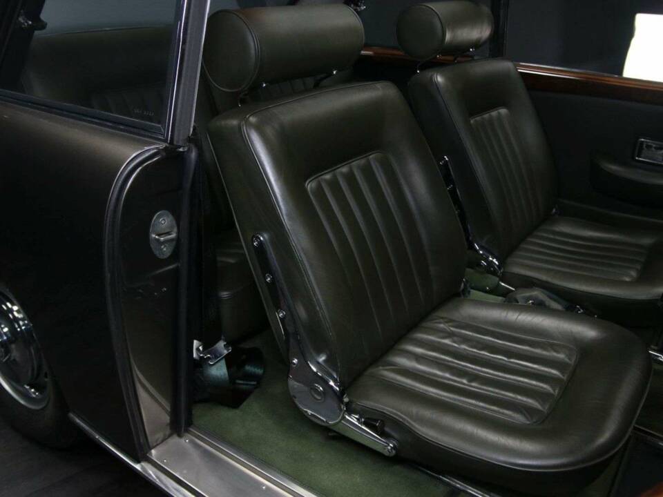 Image 21/50 de Bristol 411 Mk. I (1970)