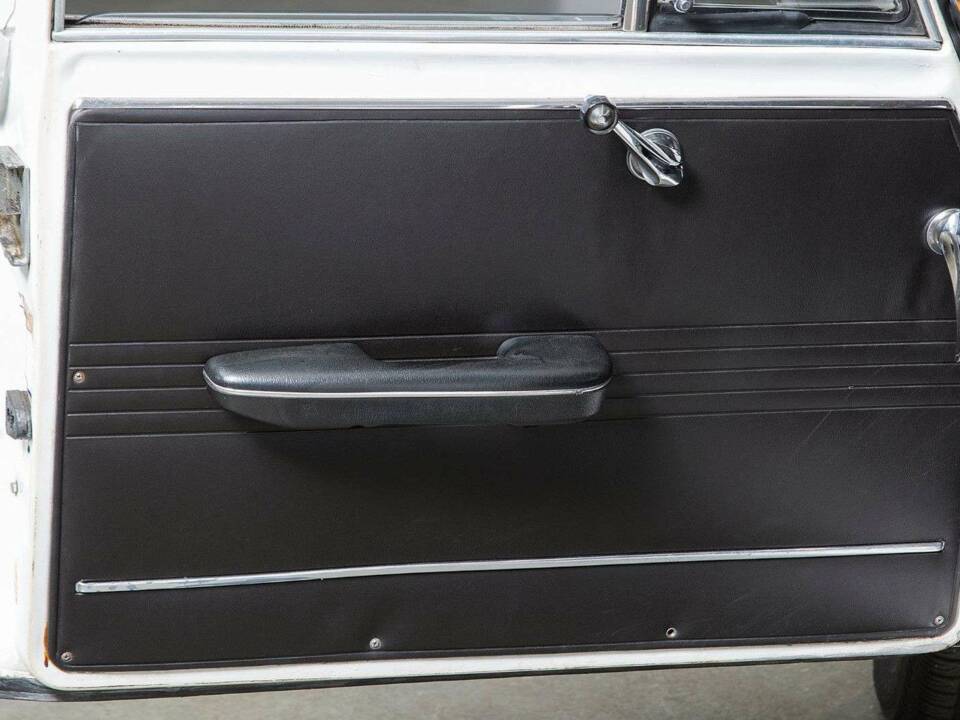 Afbeelding 15/20 van Alfa Romeo Giulia 1300 TI (1969)