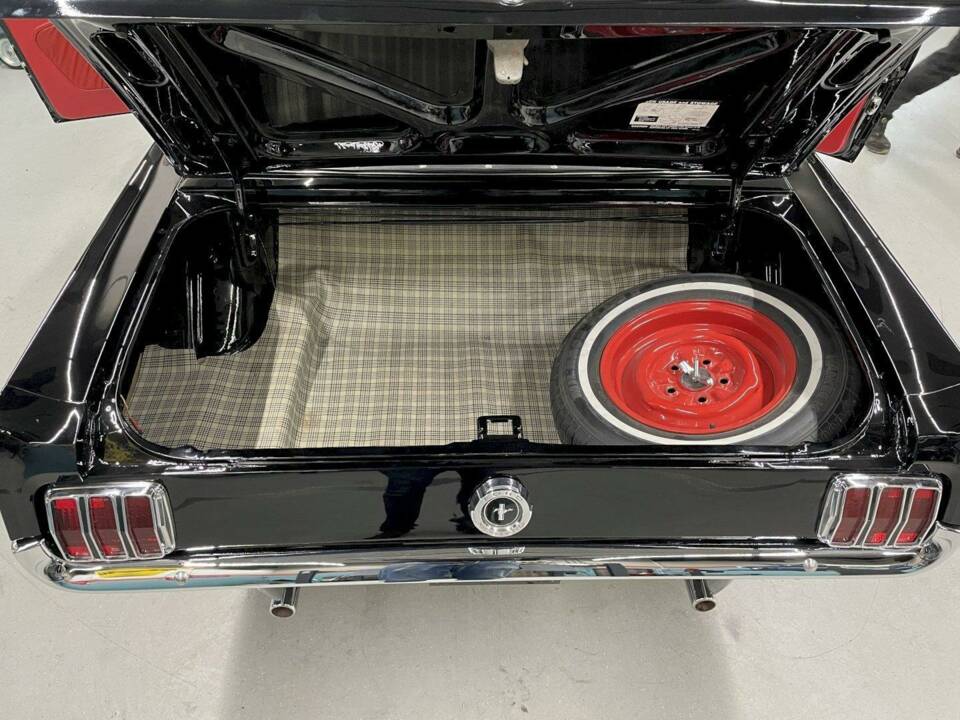 Bild 28/34 von Ford Mustang GT (1965)