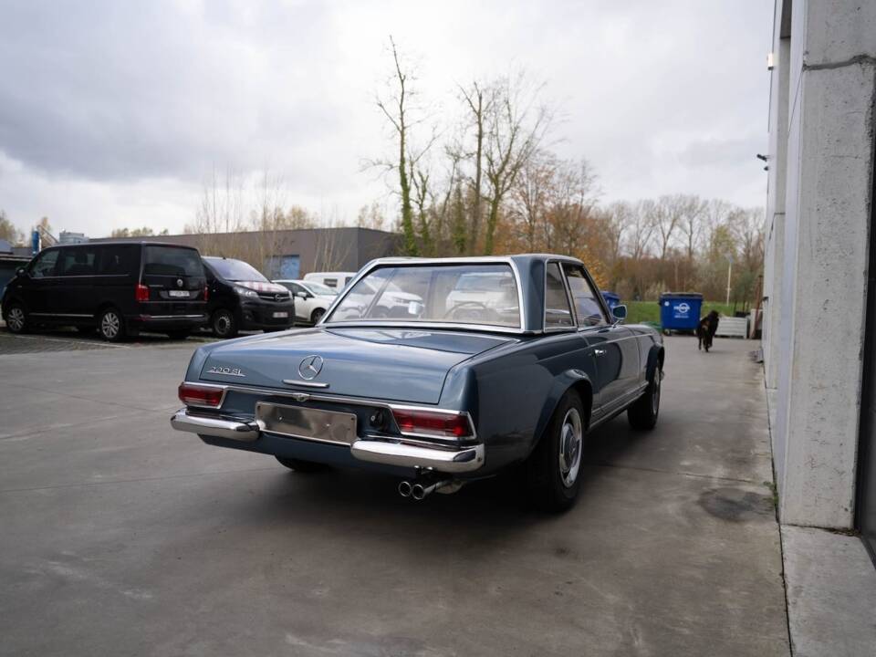 Immagine 14/93 di Mercedes-Benz 230 SL (1965)
