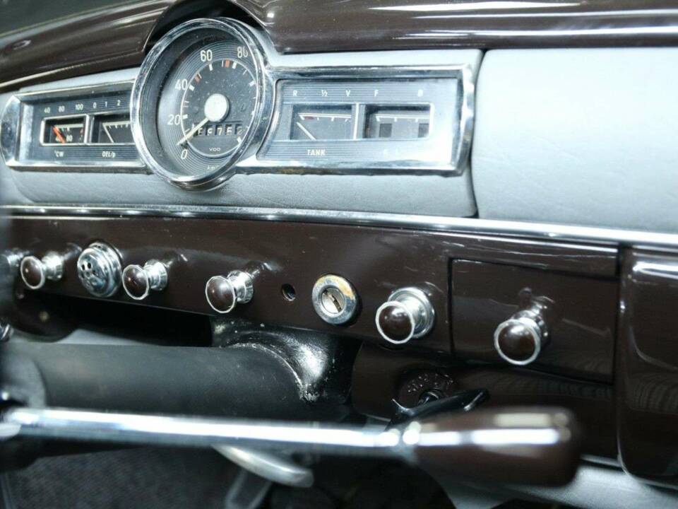 Bild 22/49 von Mercedes-Benz 180 D (1956)