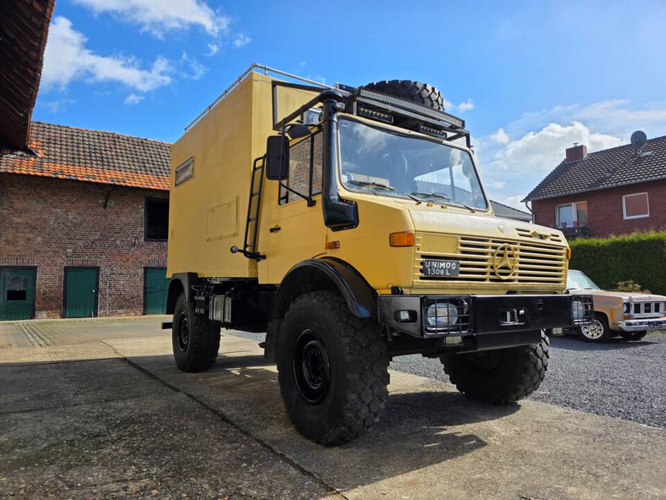 Image 12/38 de Mercedes-Benz Unimog U 1300 L (1986)